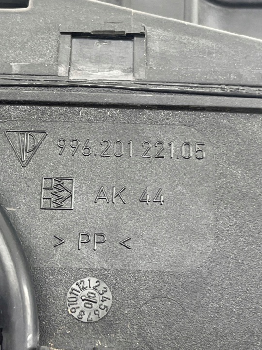 фото №7, Porsche boxster 986 2001 фильтр угольный par топлива 99620122105