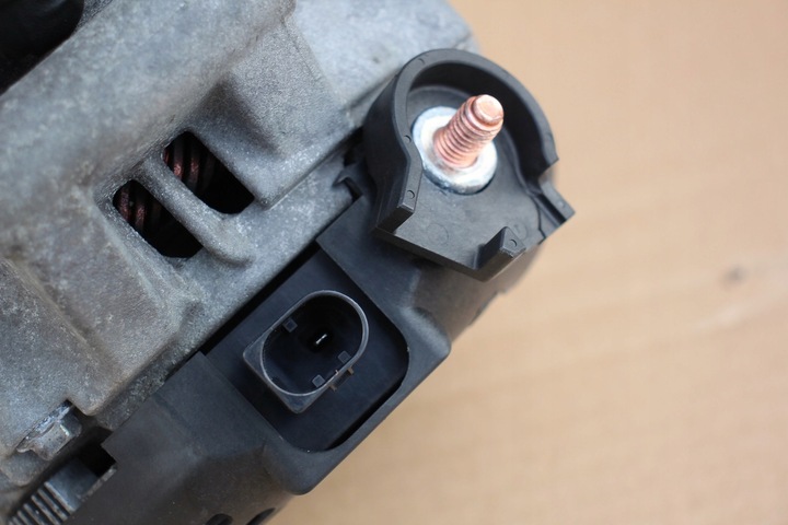 фото №6, Генератор bmw e90 e92 e94 e88 e87 e81 n43b20 n43 2.0i 7550468