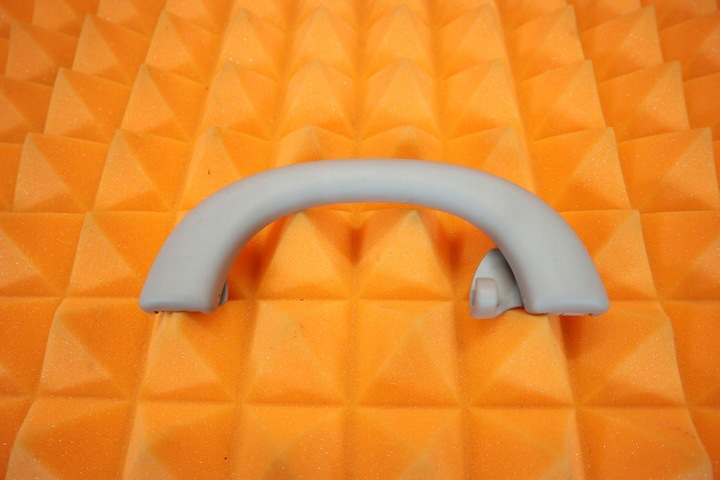 фото №1, Mercedes cls w219 w211 ручка стеля зад a2118100151