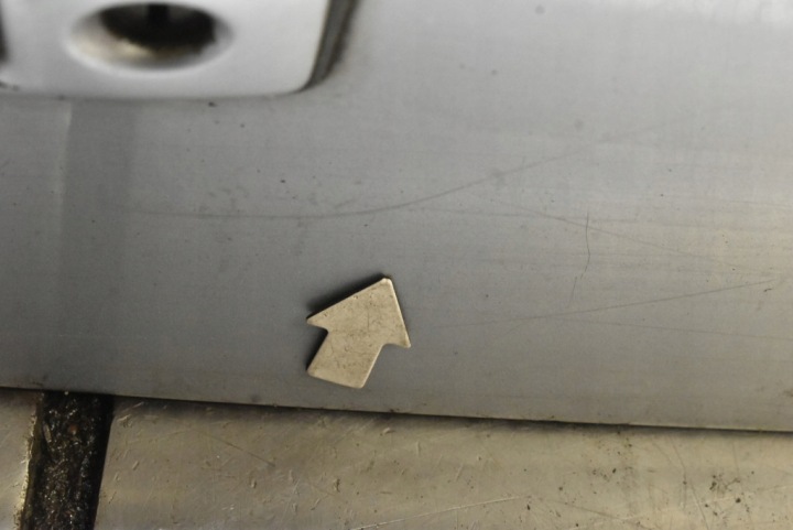 фото №6, Крышка багажника зад задняя серебряная mitsubishi outlander 1 i 01-08