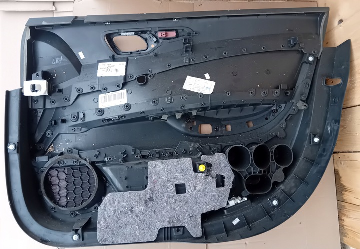 фото №10, Боковина оббивка двері лівий перед чорний матеріал citroen c5 iii x7 eu