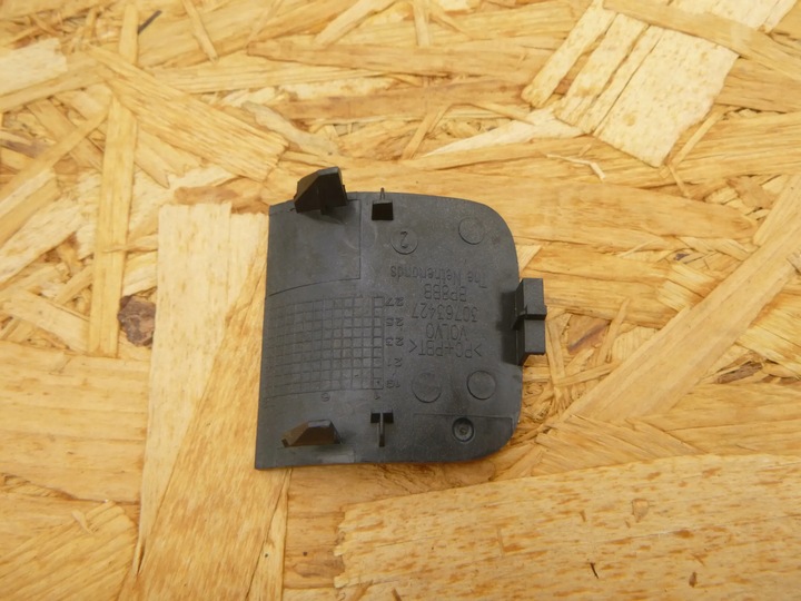 фото №2, Volvo xc60 13-17 заглушка фаркоп hak бампер зад 30763427