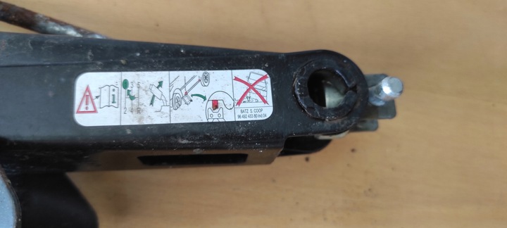 фото №6, Домкрат вкладка колёса запасного peugeot 308 9649243380 9805820580