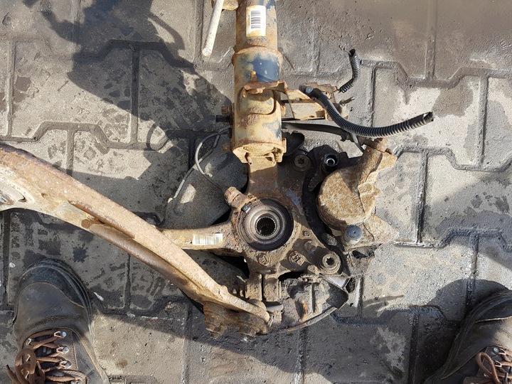 фото №5, Peugeot 508 1.6 e-hdi амортизатор поворотный кулак левая