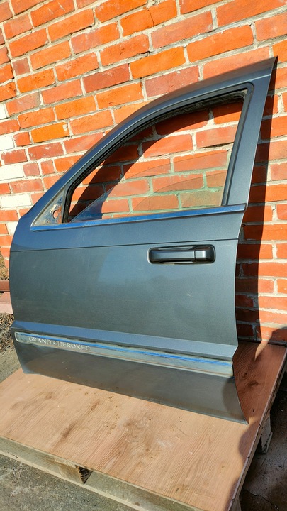 фото №1, Jeep grand cherokee wk планка дверь левый перед gór