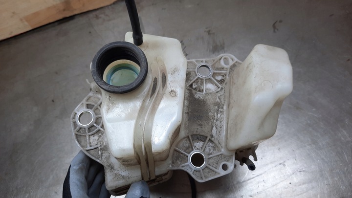 фото №4, Бак жидкости омывателя volvo s60 v70 ii 00-07