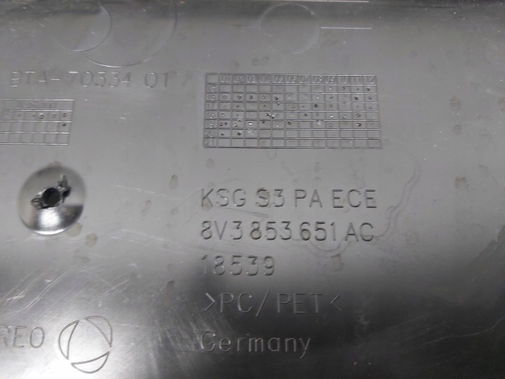 фото №9, Audi (oem) 8v3853651ac решітка радіатора решітка