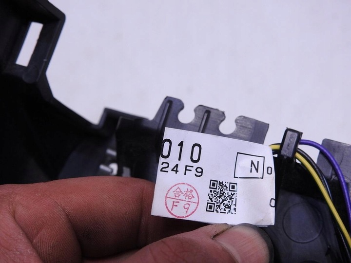 фото №12, Крепление бардачка subaru forester iii