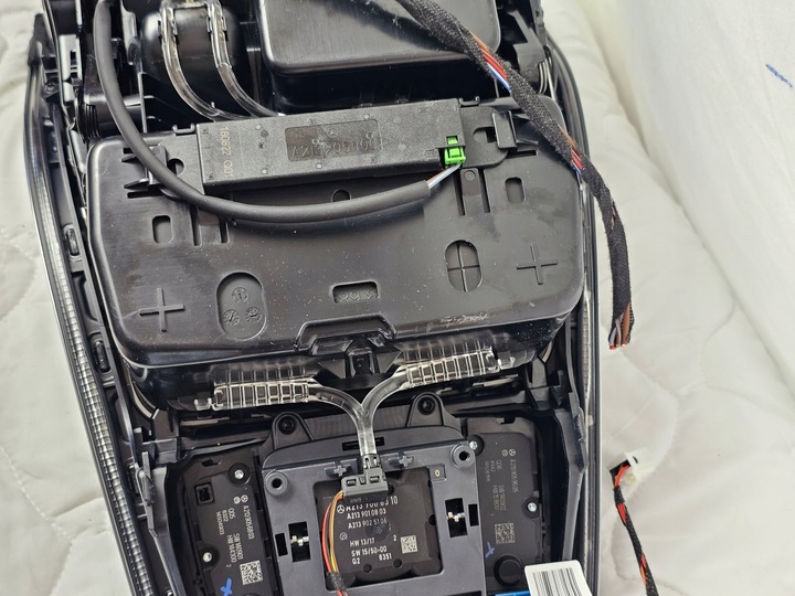 фото №10, Рамка туннель панель idrive mercedes w213 pad e климат пепельница часы led