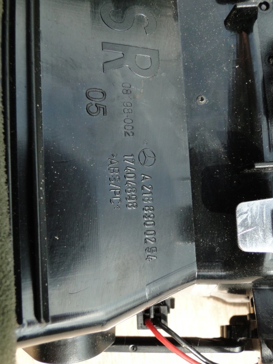 фото №6, Mercedes w218 cls решётка воздуховод правая