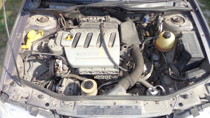 фото №13, Заглушка лампи зад megane i рестайлінг ph2 classic sedan renault oem номер 7700847178
