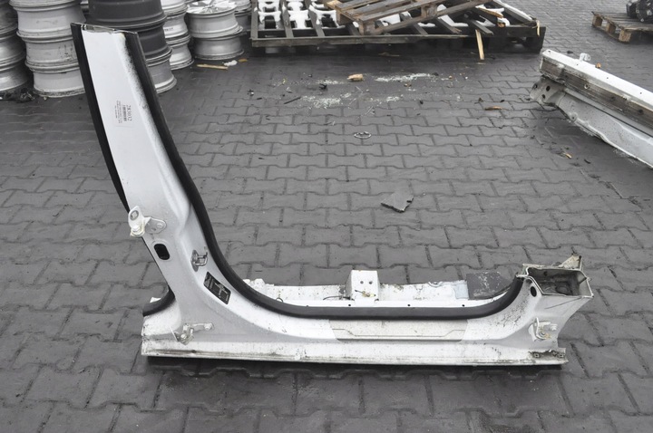 фото №1, Ford fiesta mk8 5d стійка поріг праві