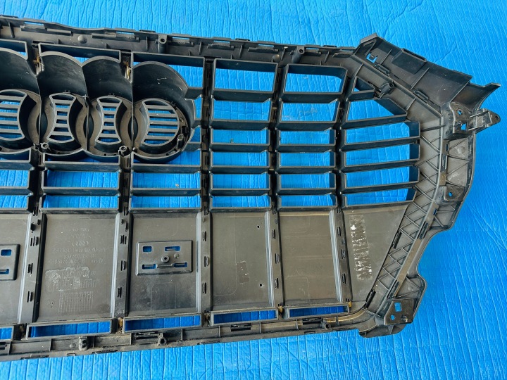 фото №9, Audi q3 2 ii 83a853651b решітка радіатора oem номер oem