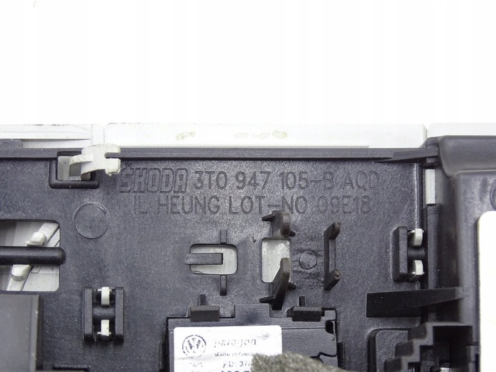 фото №7, Лампа інтер'єру кабіни skoda yeti i 5l 3t0947105b