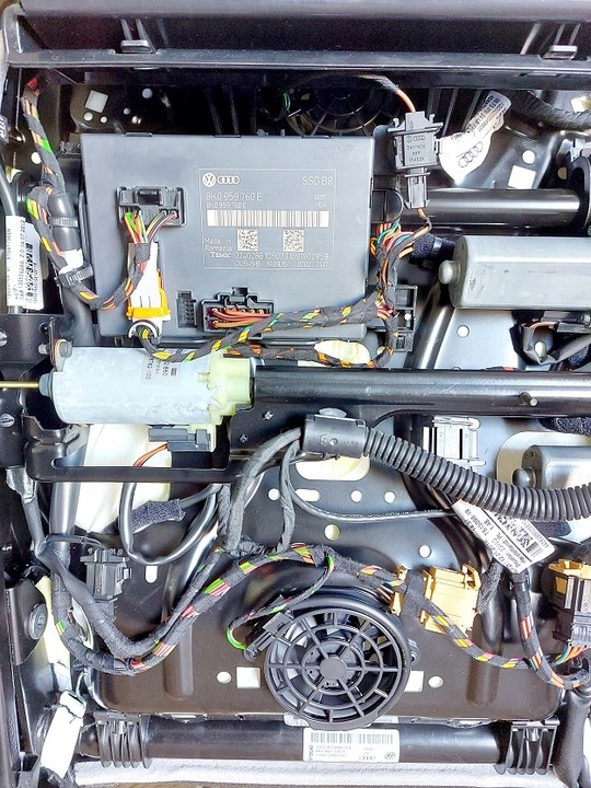 фото №12, Audi a5 сиденья обшивки chłodzone sportback jak новое 8t //