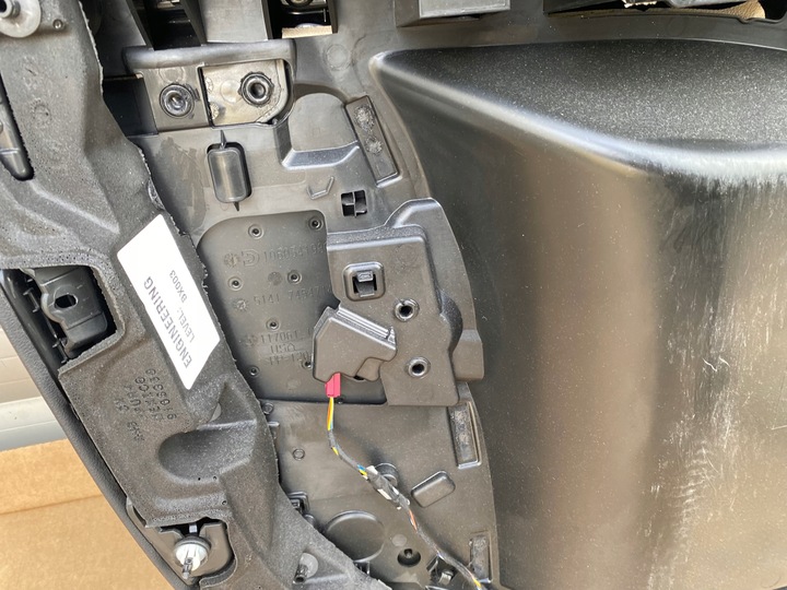 фото №7, Обивка боковина дверь правые перед bmw x5 g05