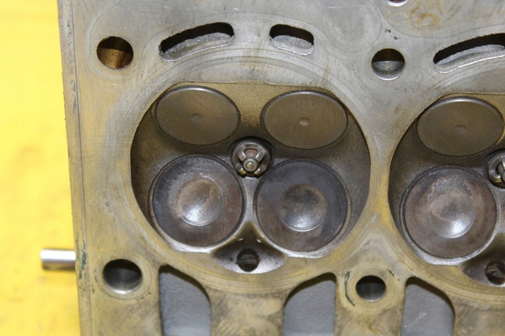 фото №7, Головка golf v passat b6 a3 1.6fsi blf 03c103358s