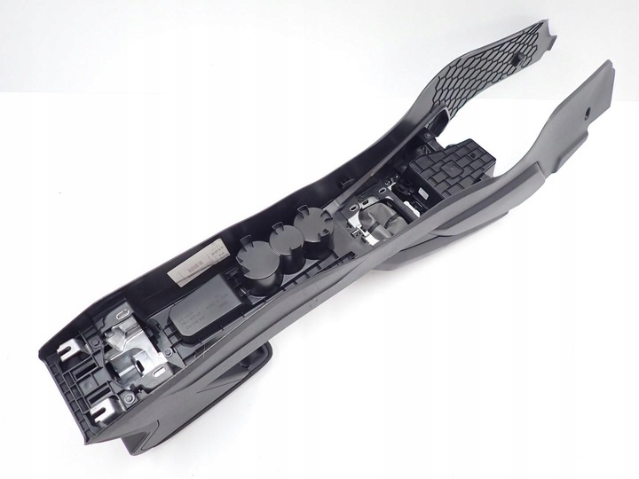 фото №9, Тунель підлокітник ручка чохол коробки передач європа audi a1 ii 82a gb 19r