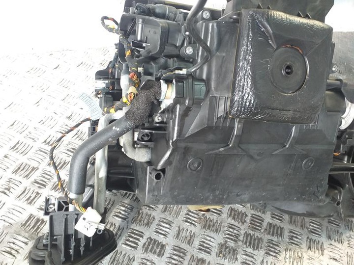 фото №6, Петля амортизатор крышки левый bmw e90