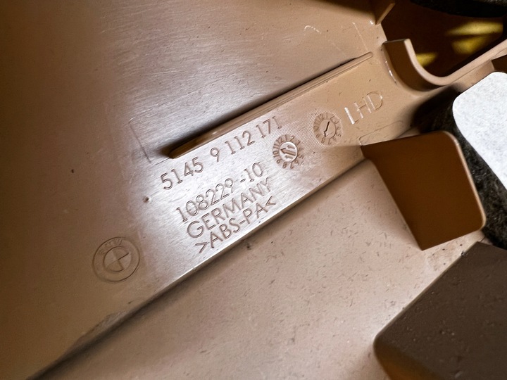 фото №6, Захист заглушка маскувальна накладка нижня консолі панелі права bmw 7 f01 f02 eu