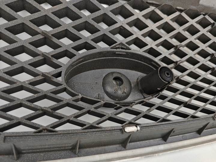 фото №16, Ford mondeo mk3 решётка радиатора решётка радиатор бампера перед 1s7x-8a100