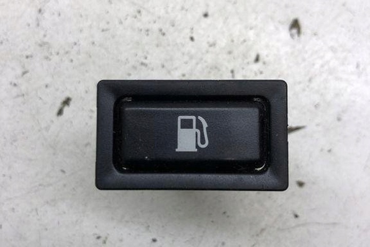 фото №1, Кнопка відкривання заливання пального toyota avensis estate _t25_ 156795 2.2l