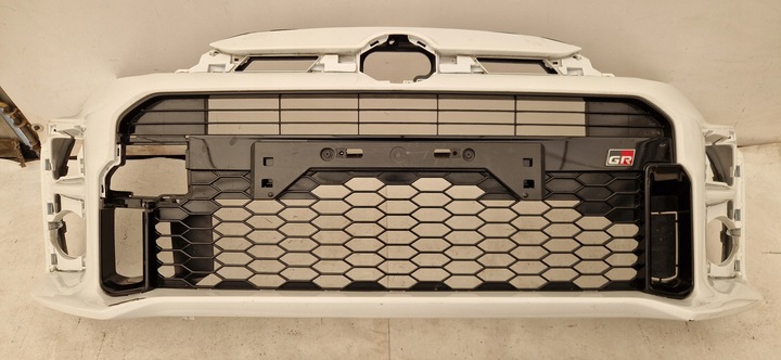 фото №1, Toyota yaris iv 4 gr бампер переднее