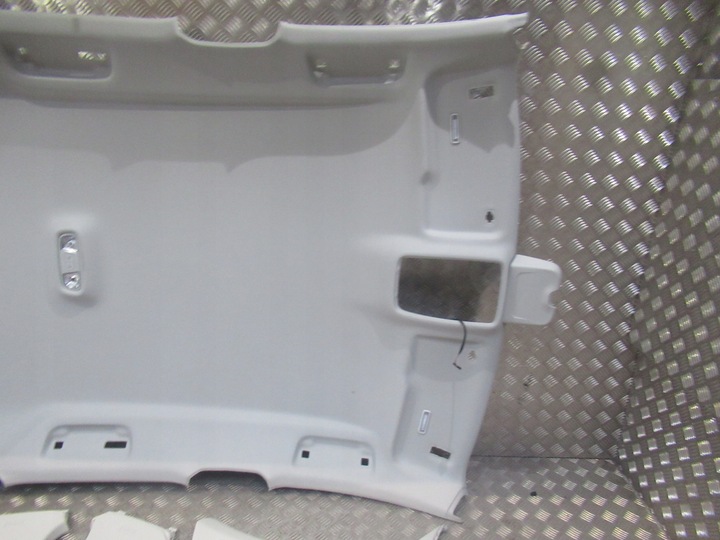 фото №15, Audi q3 83a suv потолок стойки обивка светлая комплект