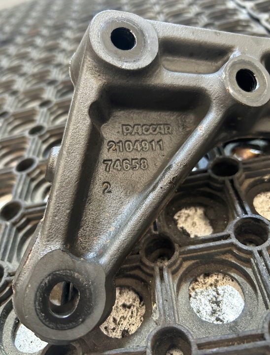 фото №3, Кронштейн системи впускний daf xf 106 рестайлінг 2104911