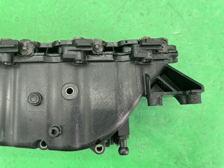 фото №12, Коллектор всасывающий воздуховод правый bez клапан 057129712aa audi a8 d3 4.0 tdi v8 02-