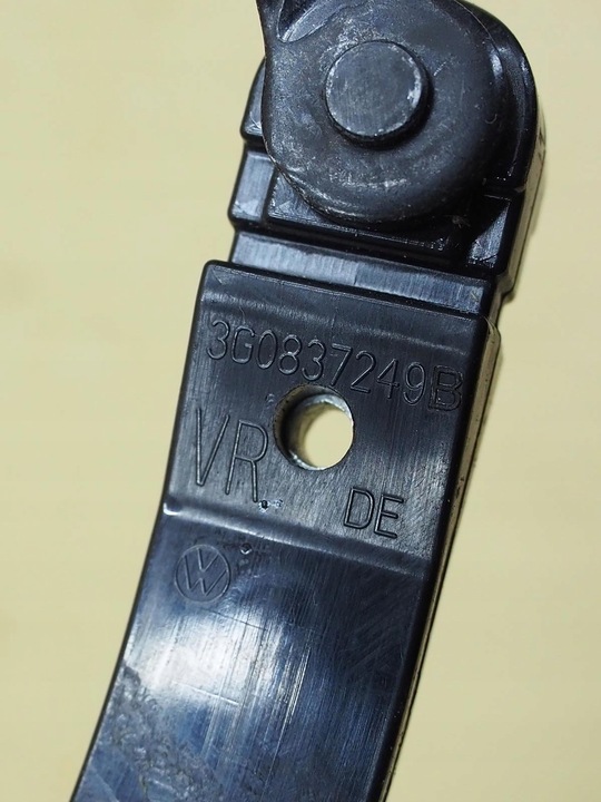 фото №14, Ограничитель дверь перед vw passat b8 3g0837249b