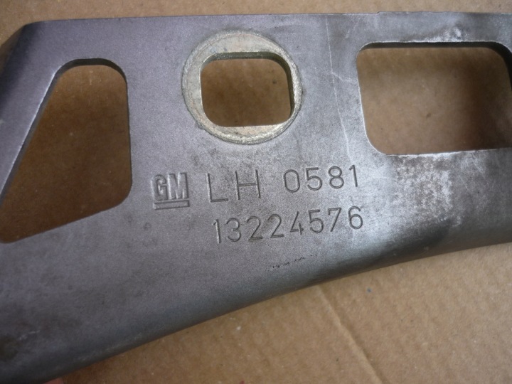 фото №7, Петлі капота перед комплект opel zafira b z163 13224577 13224576