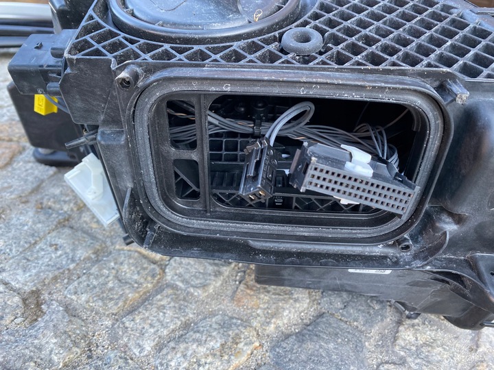 фото №11, Mercedes 253 glc рестайлинг лампа правая перед полный led multibeam 2539065003