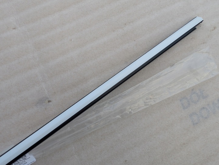 фото №3, Планка накладка дверь правые зад skoda enyaq 5lg 5lg839476c новая оригинал