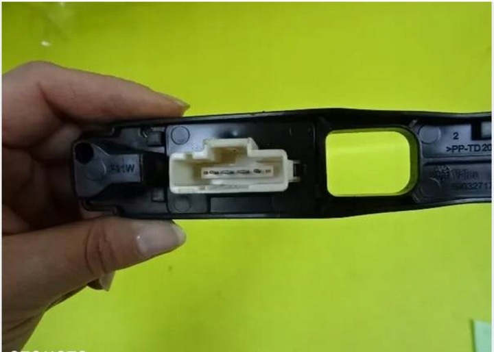 фото №6, Вкладка лампи праве зад citroen c5 i рестайлінг 89032717 nr68