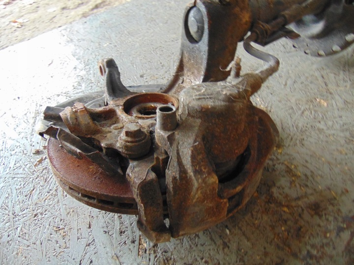 фото №9, Поворотный кулак левый перед volvo v70 iii 2.0t