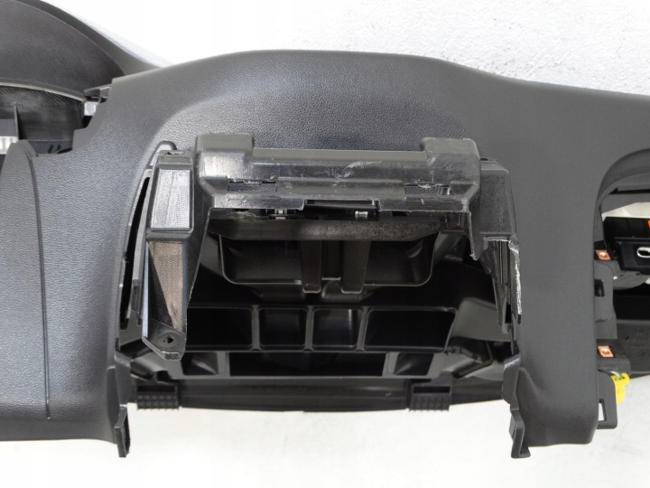 фото №16, Консоль капот торпедо роздавальна opel astra k gm 13367763 15-22r.