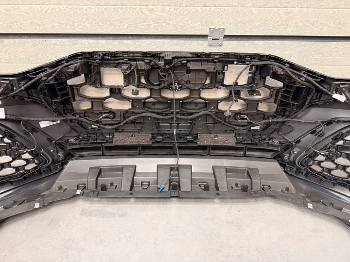 фото №9, Audi sq8 бампер передний перед новый 4m8