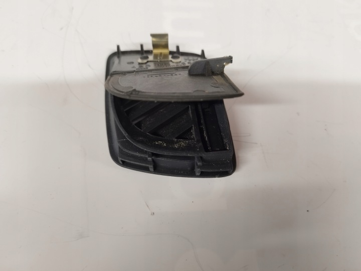 фото №8, Audi a6 c5 решётка воздуховод панели левая 4b0819793
