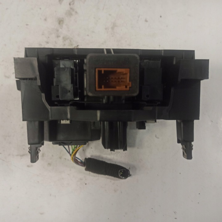 фото №14, Peugeot 308 t9 ii панель гнездо 12v usb aux 966610537700 9806047980