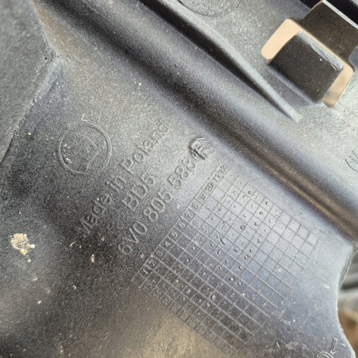 фото №6, Skoda fabia iii 6v0 14- передняя панель усилитель 6v0805588f