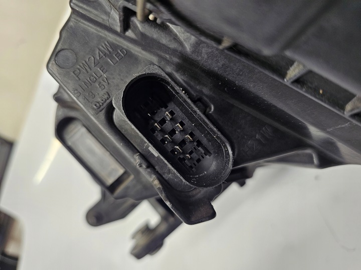 фото №11, Volkswagen golf sportsvan 14r лампа ксенон правая перед 517941034a