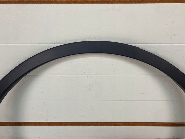 фото №3, Планка накладка крила правого заднього tesla y