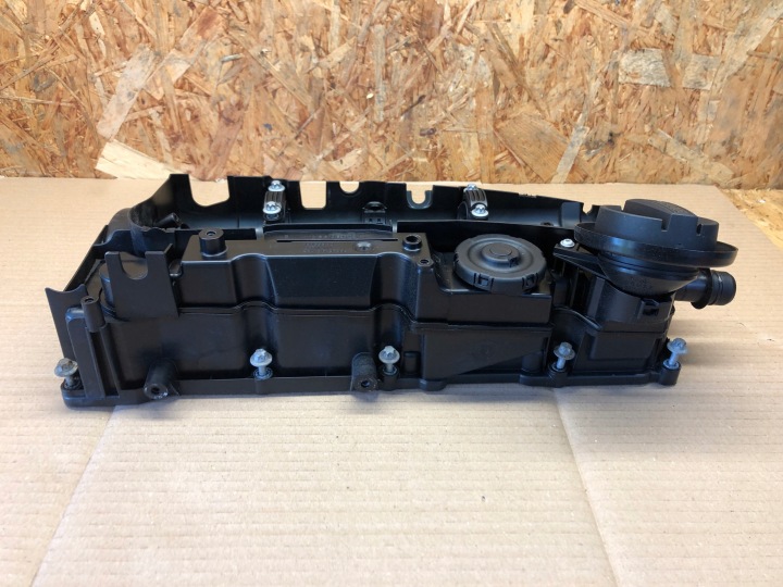 фото №6, Bmw e90 f20 f30 f25 n47n кришка клапанів 8570828