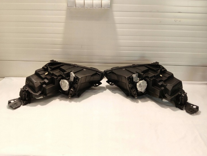 фото №7, Peugeot 3008/5008 ii zw комплект лампа перед 9810478180