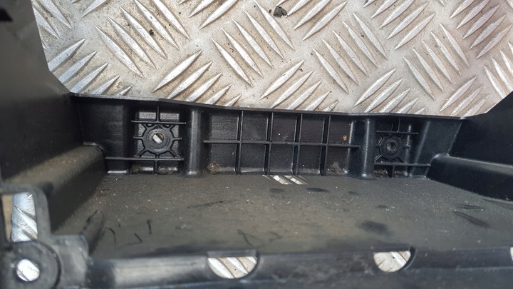 фото №12, Mercedes w169 рамка середня перемикачів радіо панелі