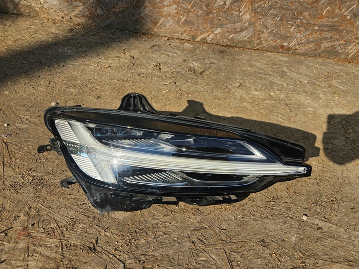 фото №1, Volvo s60 iii v60 повний led mid лампа права перед передня