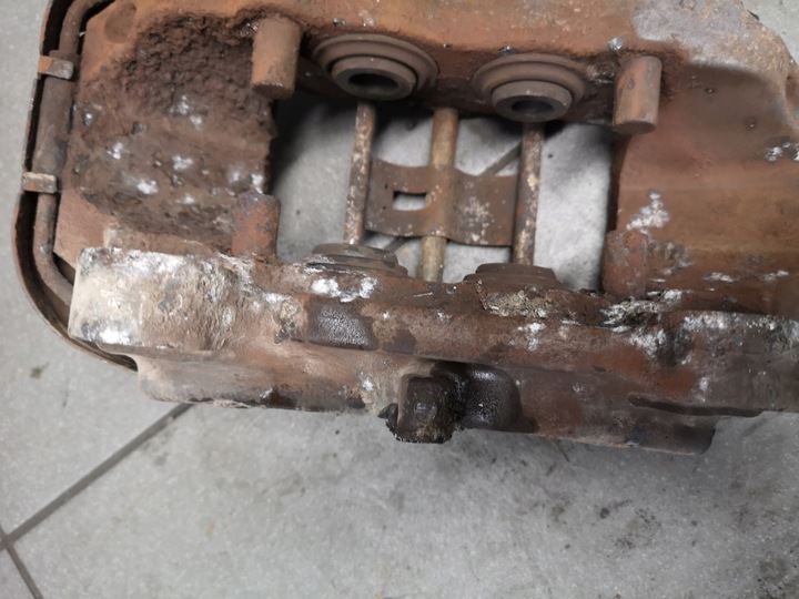 фото №7, Суппорт тормозной левый зад vw touareg 7l brembo