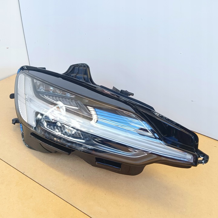 фото №8, Лампа права volvo v60 s60 повний led