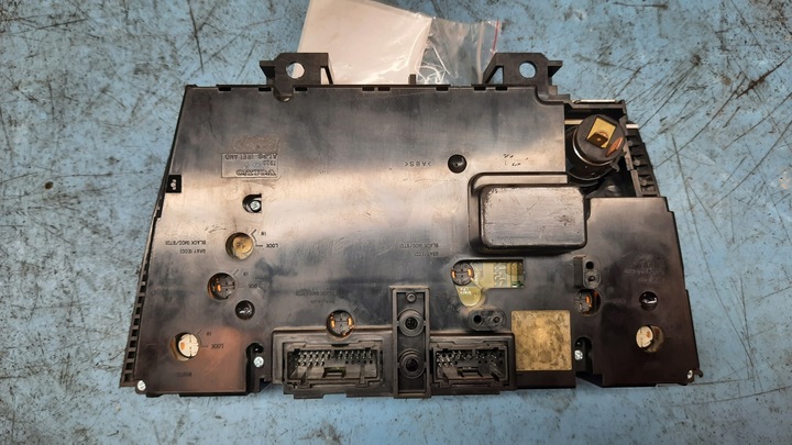 фото №4, Панель кондиционера volvo s60 v70 ii 00-04r